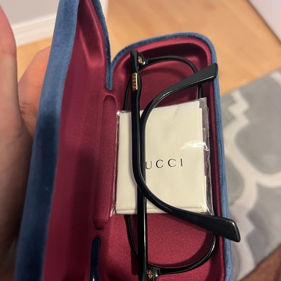10/10 condition. Authentic Gucci eyeglasses - Picture 9 of 9